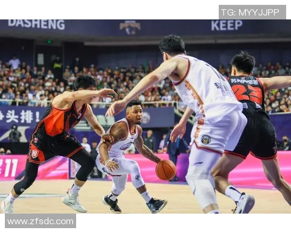 南京篮球队的节奏揭秘：从训练到比赛的全景探索与分析